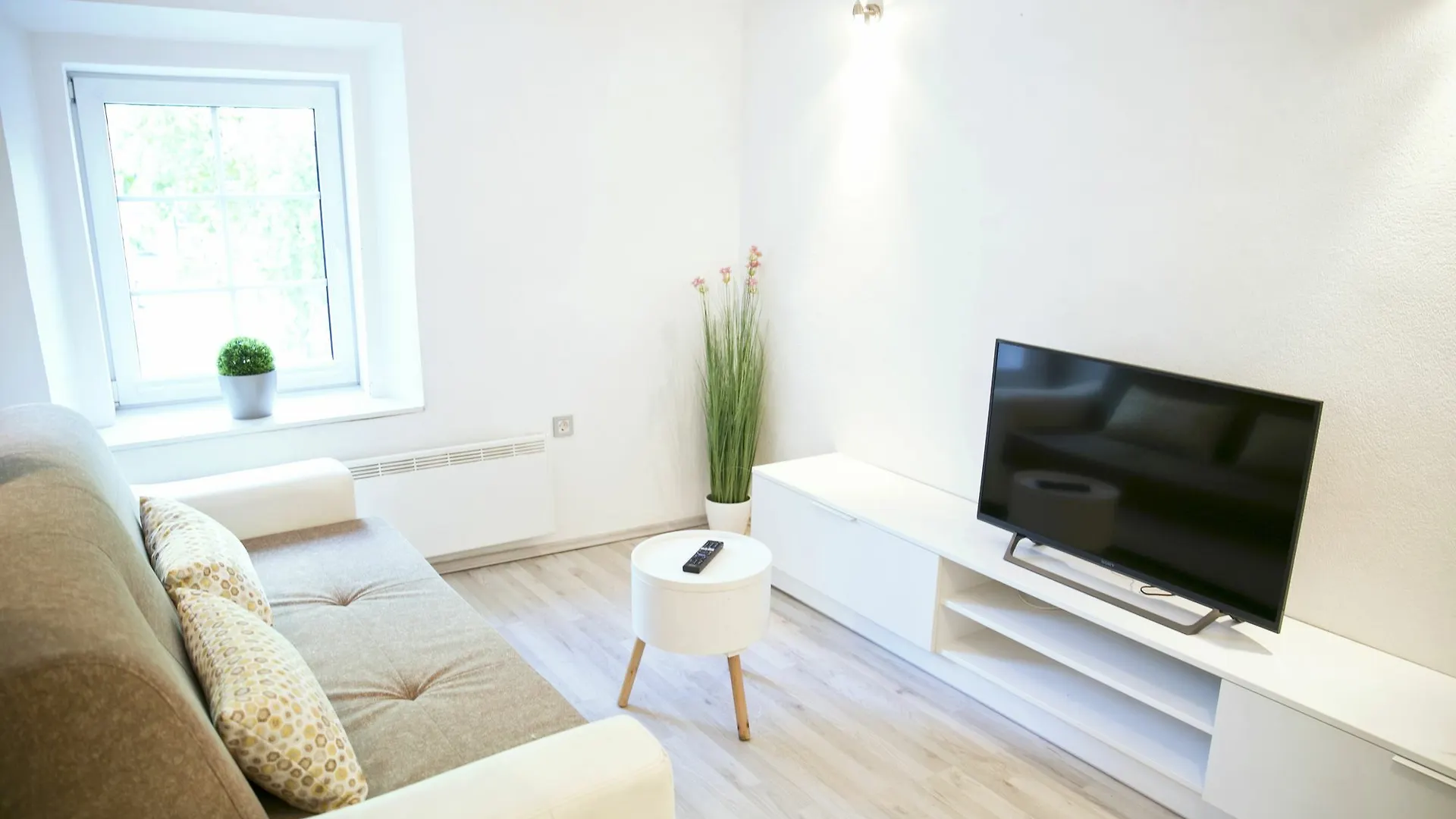 Apartments Hisa Pod Gradom Ljubljana 0*,  Slovenia